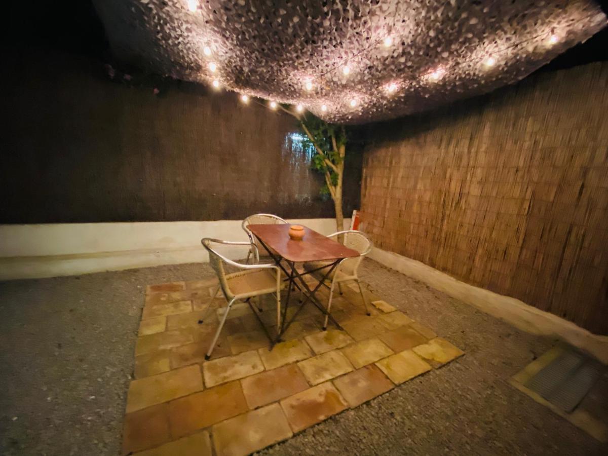 Grand Studio De 38M2 Et Cour Independante De 25M2 Dont Wifi Et Netflix Lejlighed Montpellier Eksteriør billede